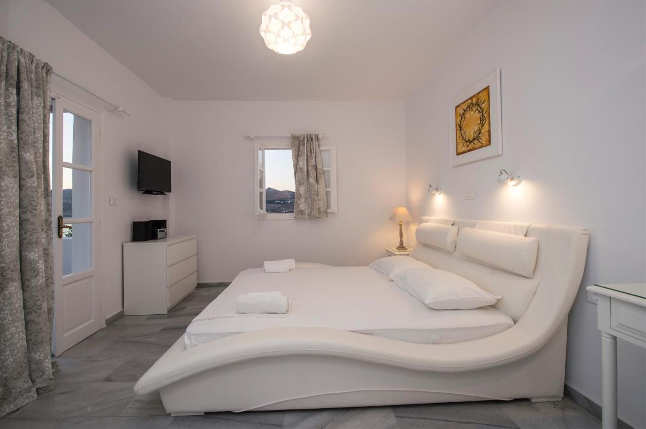 One-Bedroom Apartment with Sea View