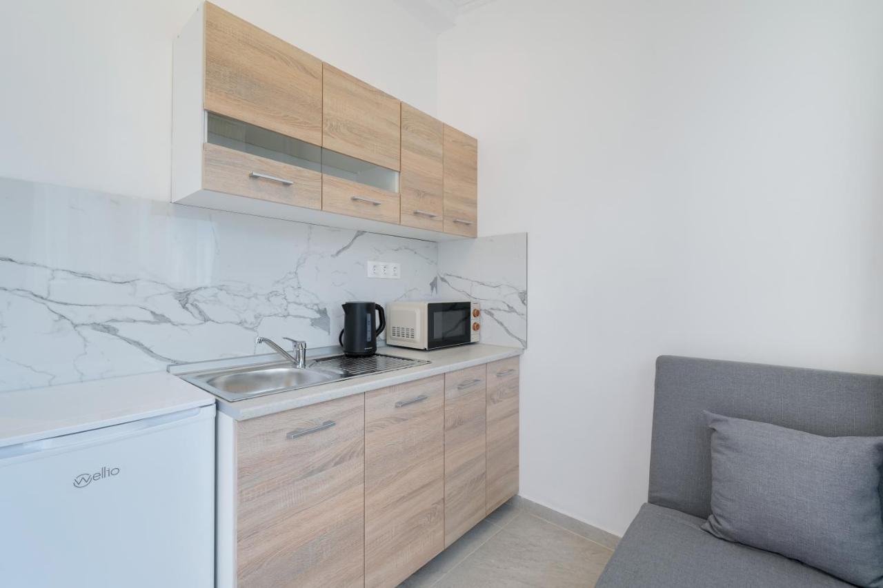 Studios Tasos Bi 2 - Bed and Breakfast Chrysí Ammoudiá