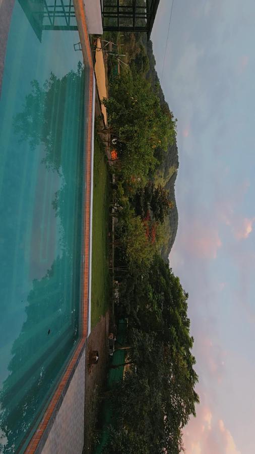 Shivvai Farmstay - B&B Hinjawadi