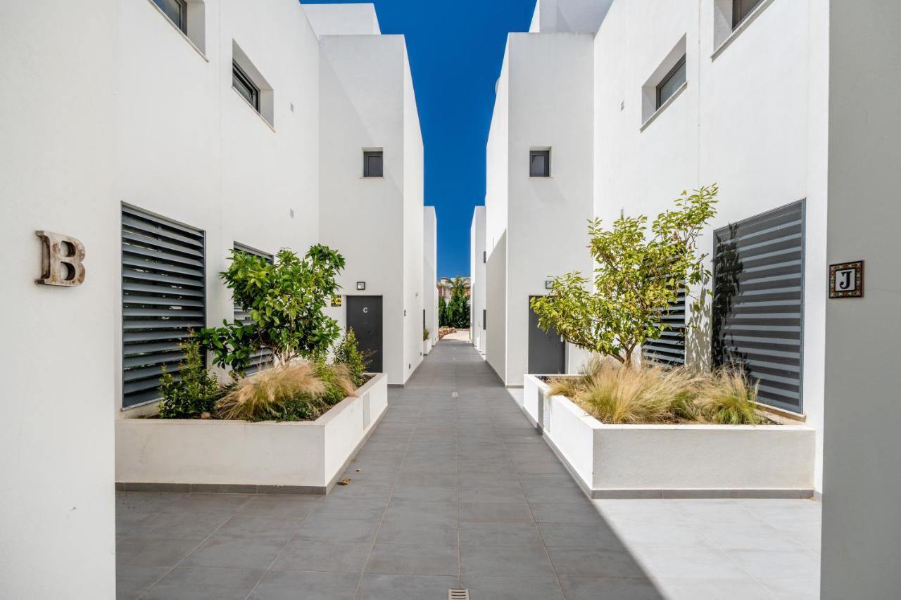 2 Quartos em Alvor com Piscina, 2 churrasqueiras e garagem - B&B Alvor
