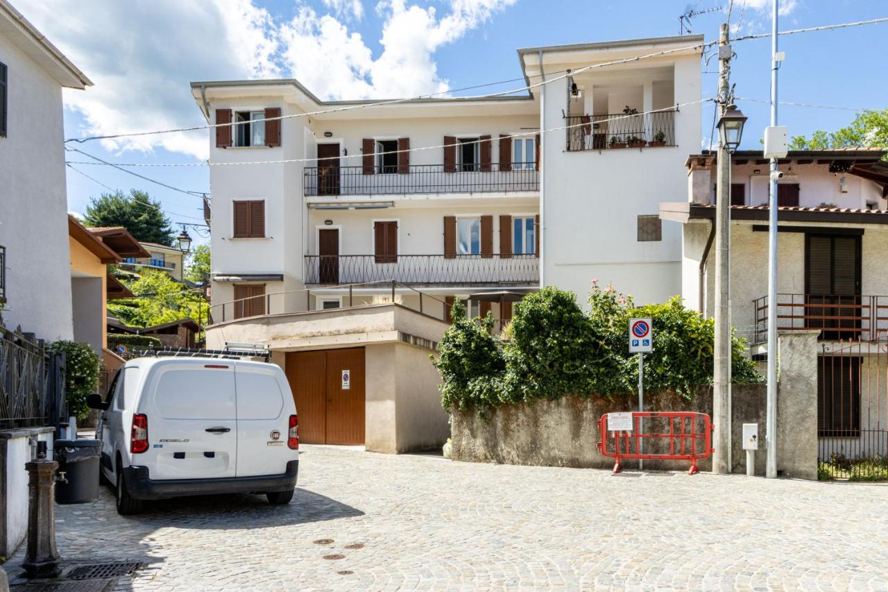 Piazzetta 5, Dagnente - Arona - AC - Wi-Fi - By Guestaly - Chambres d'hôtes Dagnente