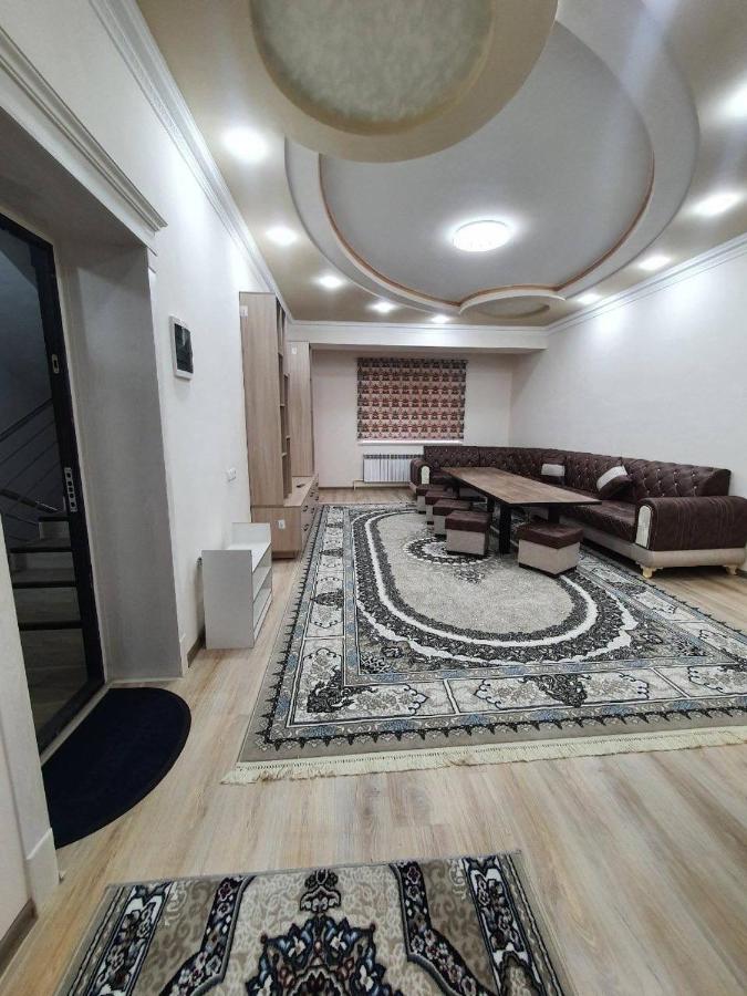 город Андижан улица Ташкент 5а на против кафе Бананза - Chambres d'hôtes Andijan