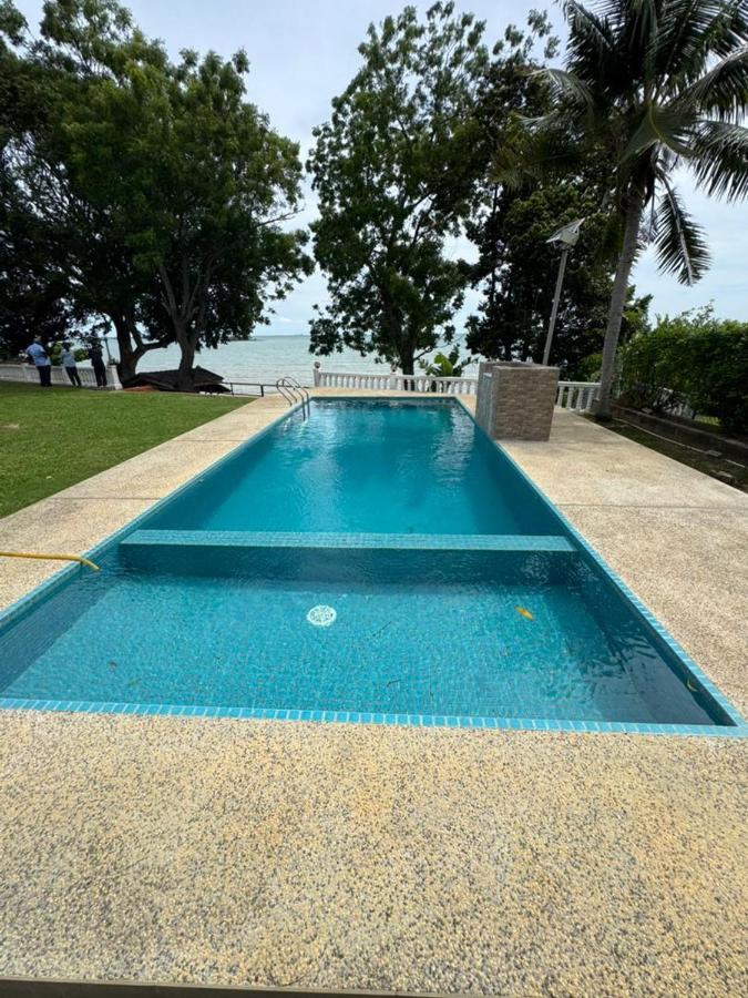 Villa 17 - PD Seaview Pool Villa Upto 30 pax - B&B Port Dickson