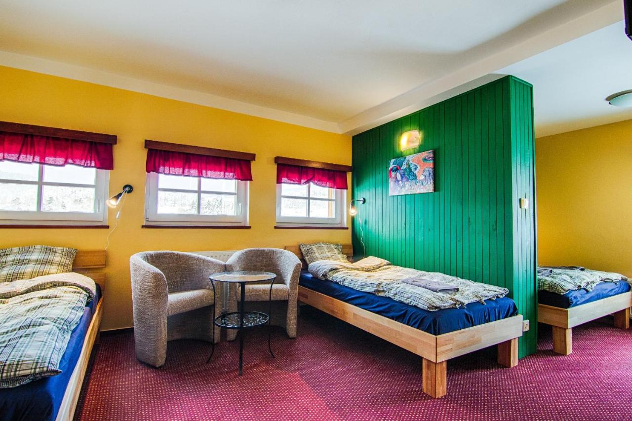 Camera Quadrupla con Vista Montagna 