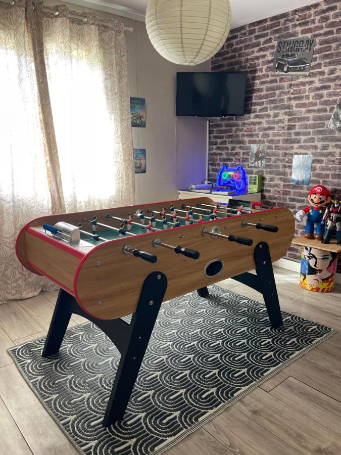 À la villa familiale spa sauna salle de jeux babyfoot fléchettes et autre - Chambres d'hôtes Saint-Antonin-de-Sommaire