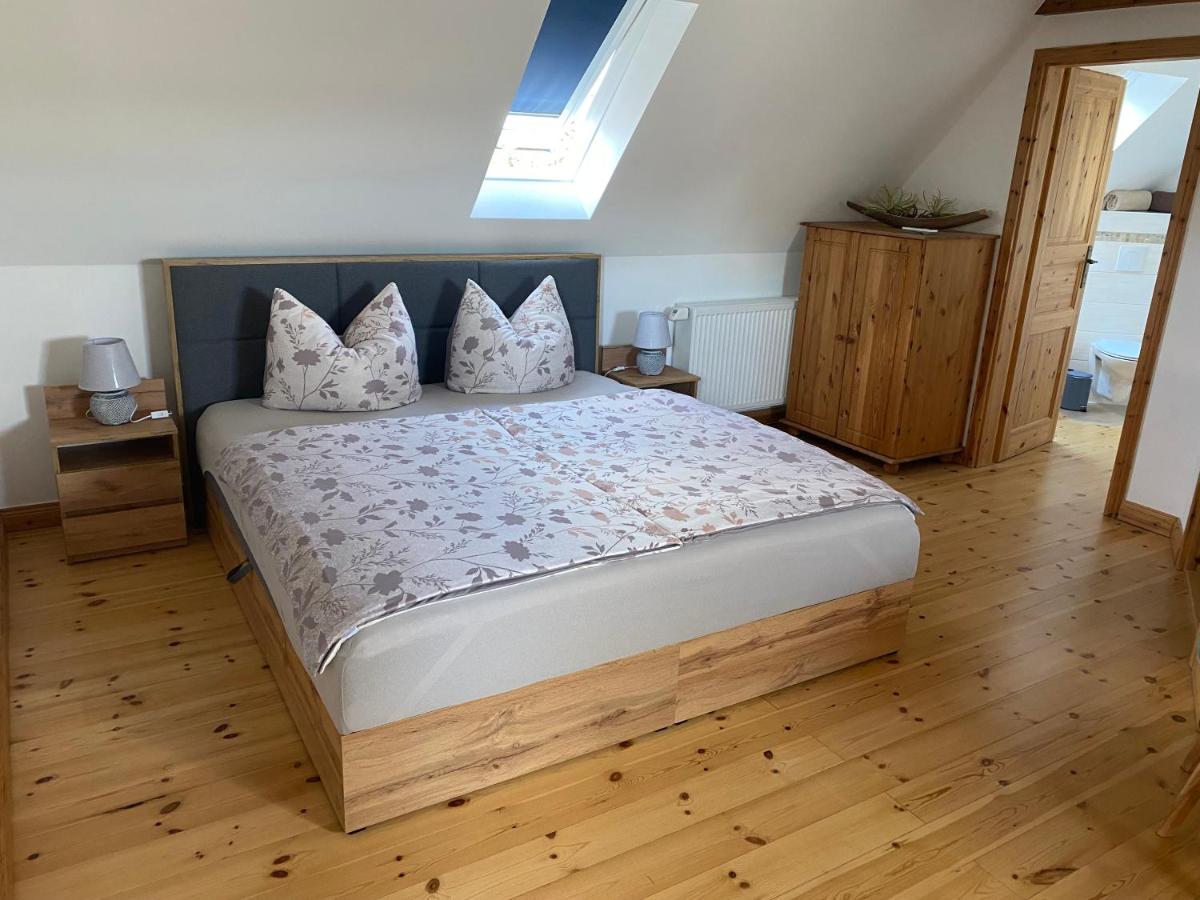 Pension Landhaus an der Saale - B&B Bernburg