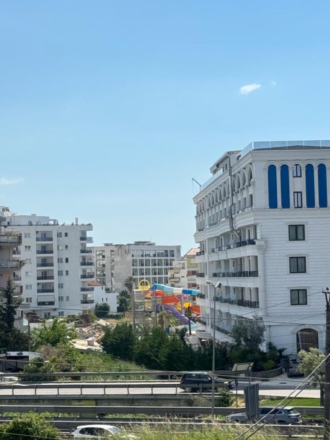 Arkej Pool Aparthotel - B&B Golem
