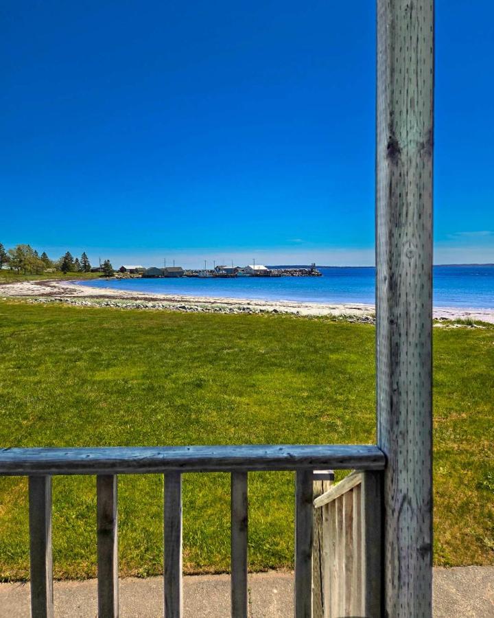Hunts Point 2-Bed Coastal Retreat - Cottage # 9 - B&B Summerville Centre