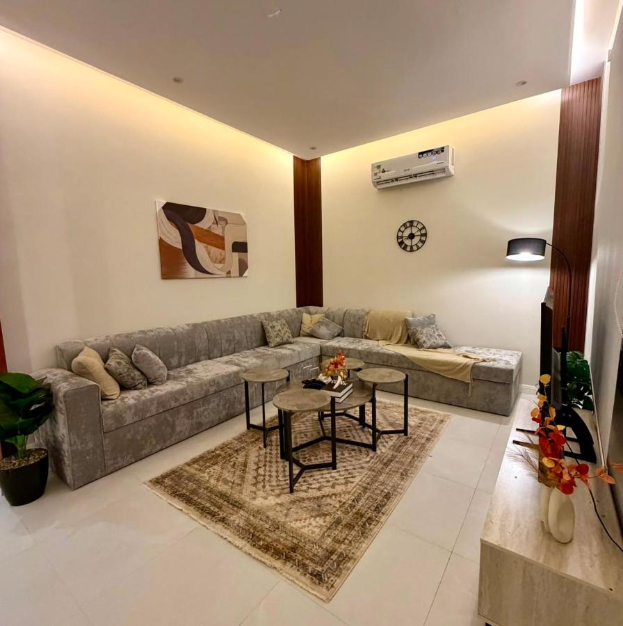 أورا ل التأجير اليومي للعائلات فقط - Ferienwohnung Dschidda