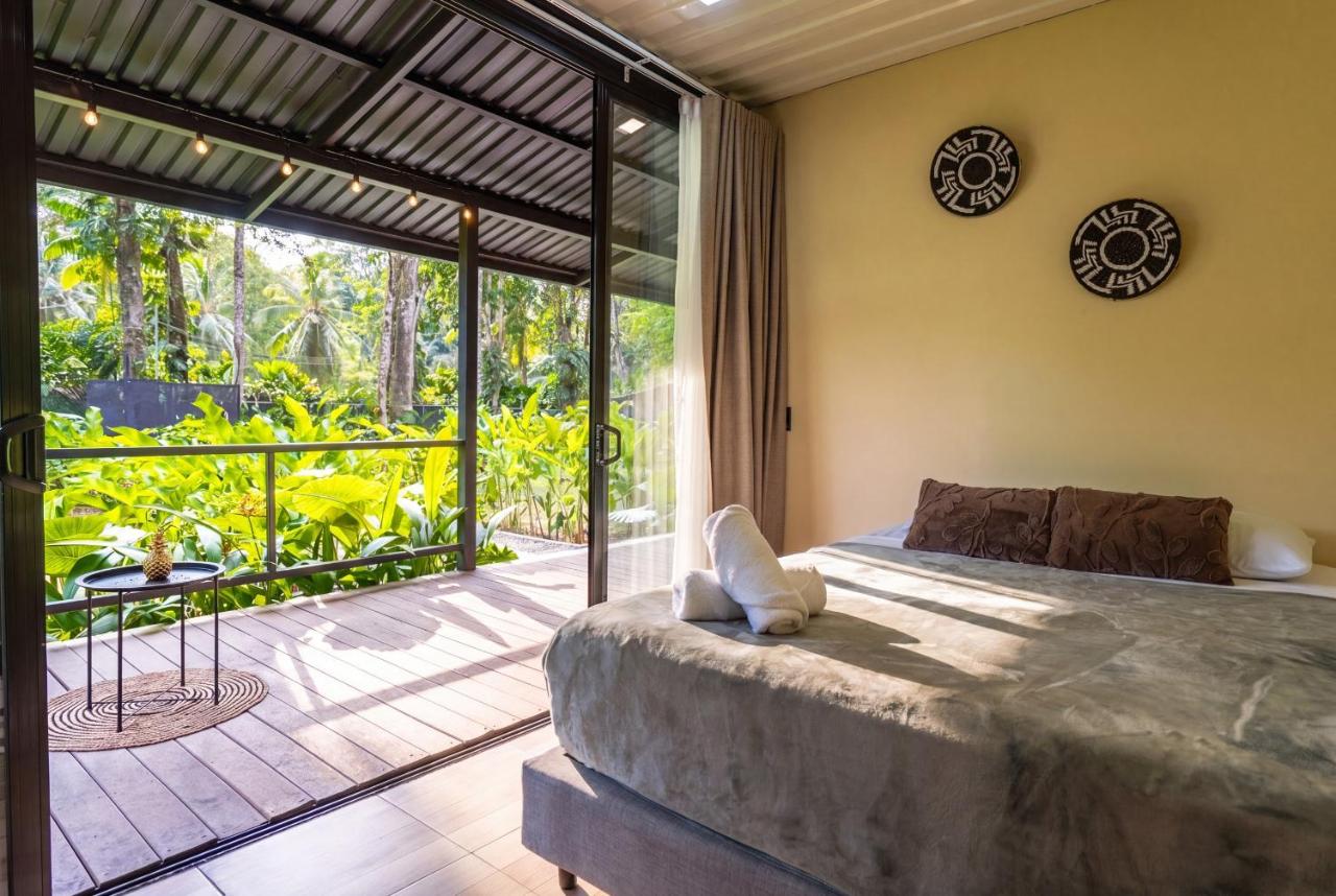 Moani Punta Uva Lodge 5 min Walk to beach - B&B Puerto Viejo de Sarapiqui