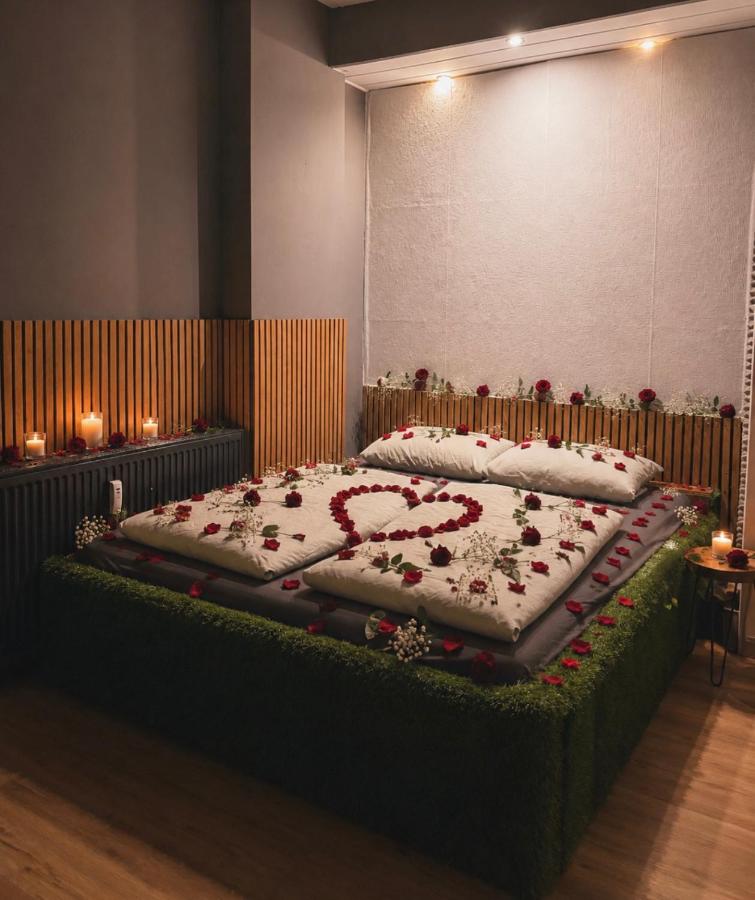 Wohnung Private-SPA Whirlpool, Dusche, Smart TV, Doppelbett - Bed and Breakfast Süßen