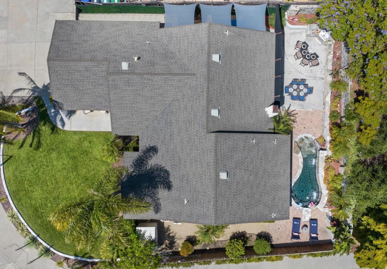 Charming Coastal Escape Resort-Style Walk-In Spa - B&B Oceanside