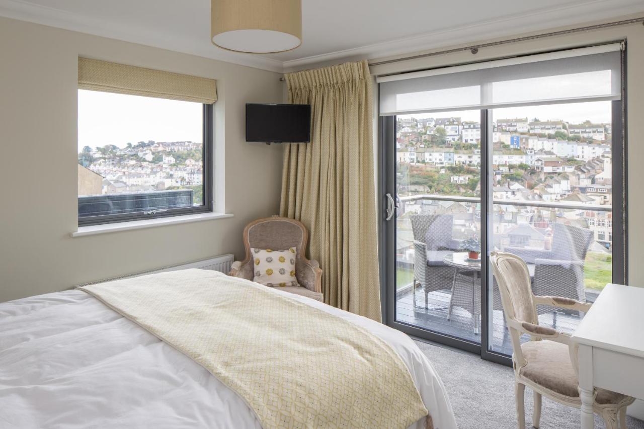 Deluxe Double Room with Balcony and Sea View