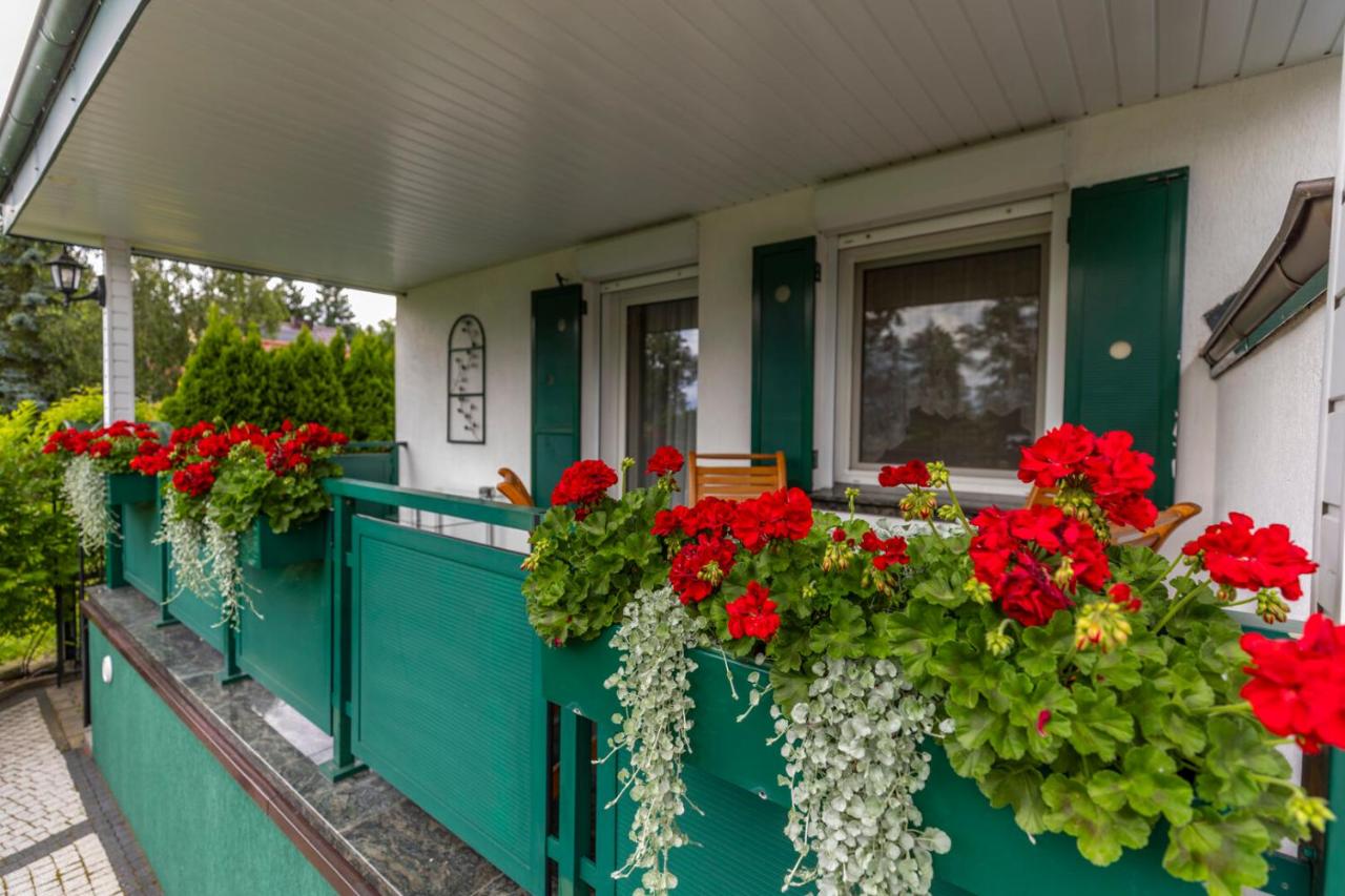 Dom przy plaży - Ferienwohnung Giewartów