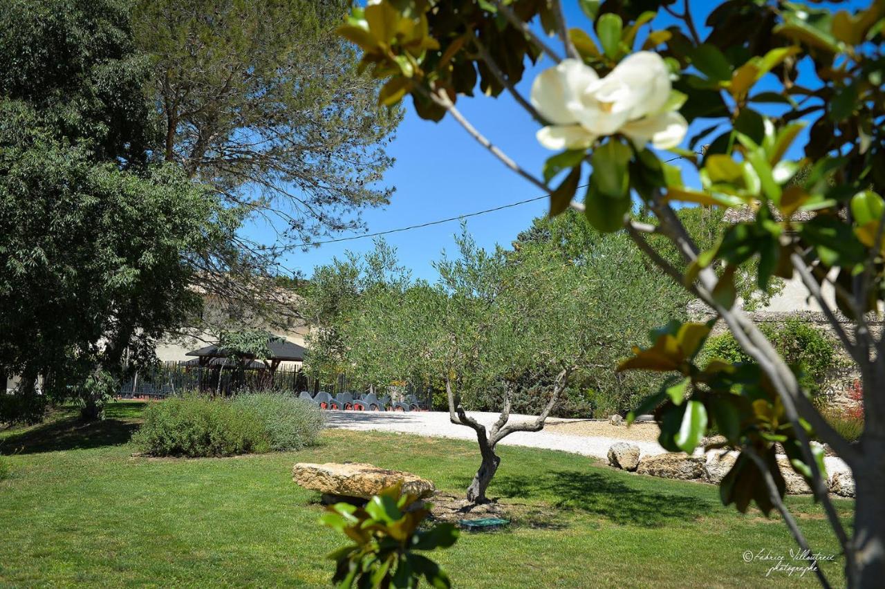Domaine de Christin Studios-Hôtel - B&B Junas