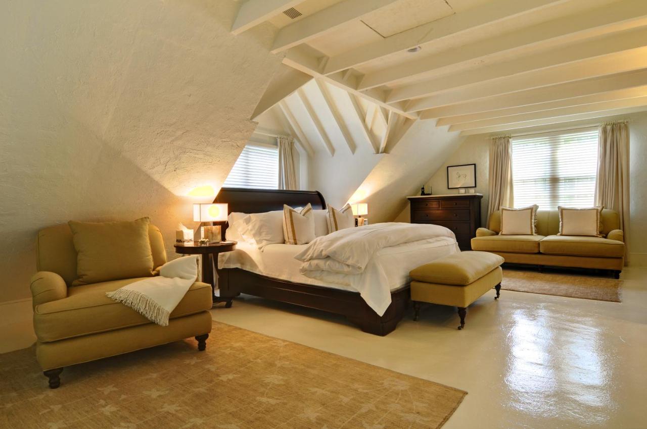 Luxury King Room