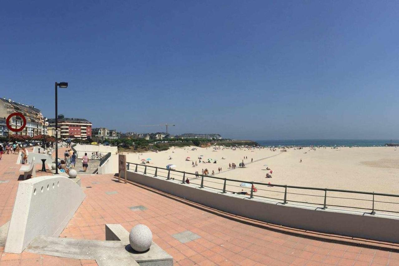 Vivienda en 1ª Linea de Playa Rapadoira. Foz - Chambres d'hôtes Foz