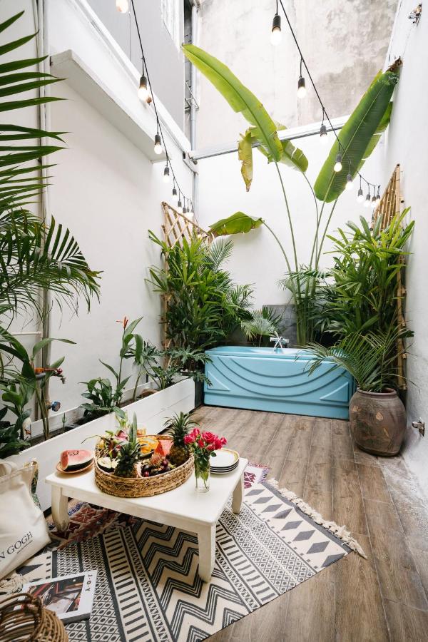 Tropical house the Old Quarter - Bed and Breakfast Hanoi