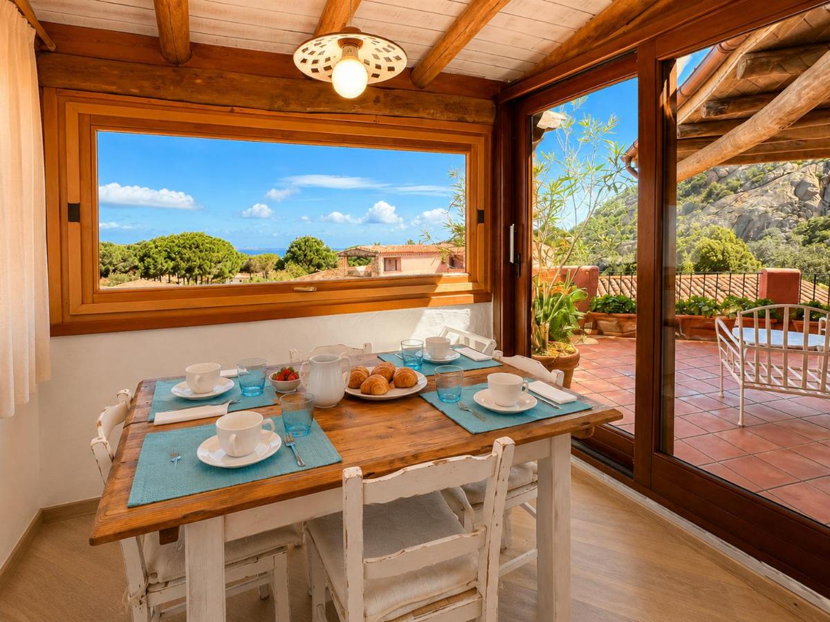 Sea View Three Bedroom Home with Panoramic Terrace - B&B Baja Sardinia