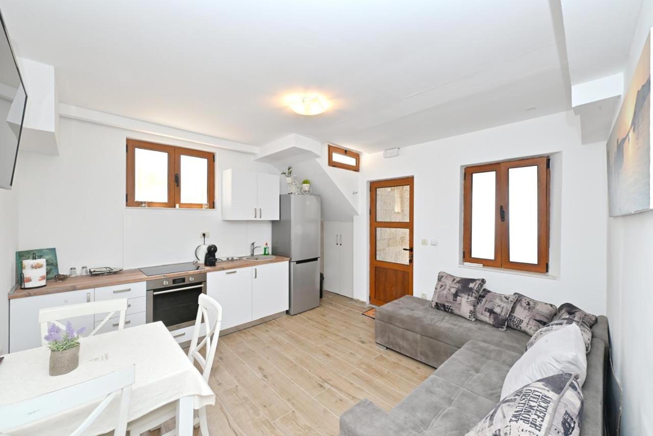 Apartmani PROVA - B&B Sveti Stefan