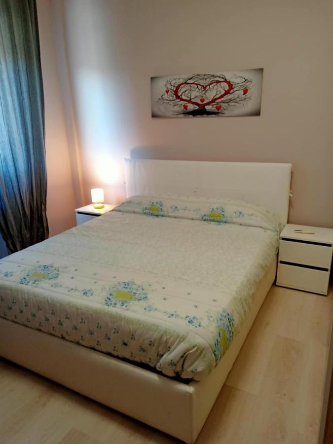 Deluxe One-Bedroom Apartment