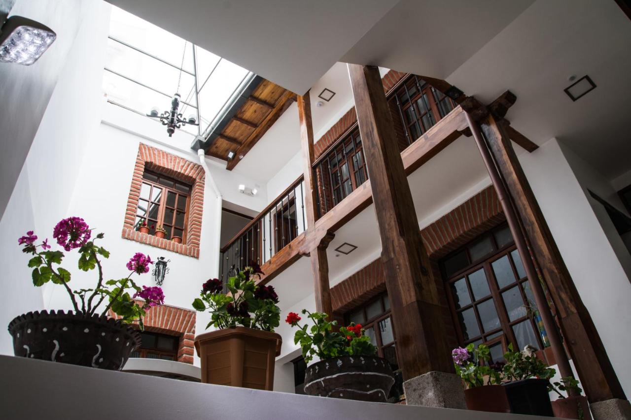 B&B Quito - Hotel Casa Ecuatreasures Centro Historico - Bed and Breakfast Quito