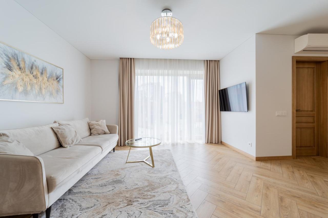 Appartamento con 2 Camere da Letto e Balcone