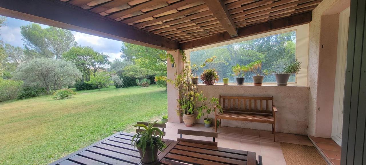 Charmant Appartement au Calme à 5min du centre d'Aix-en-Provence avec Terrasse vue sur jardin & parking privé - Chambres d'hôtes Aix-en-Provence