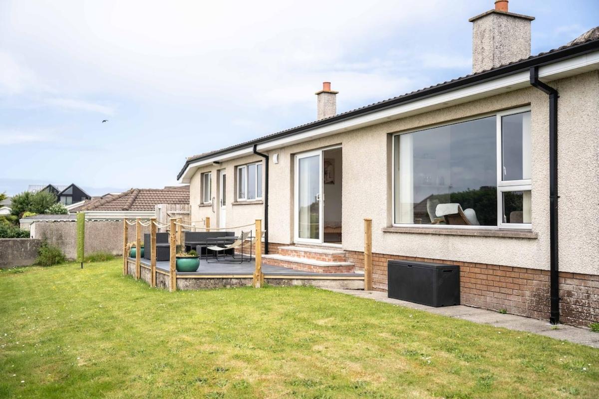 Coastal 3 Bed Home with Sea Views, Garden & Patio - B&B Portstewart