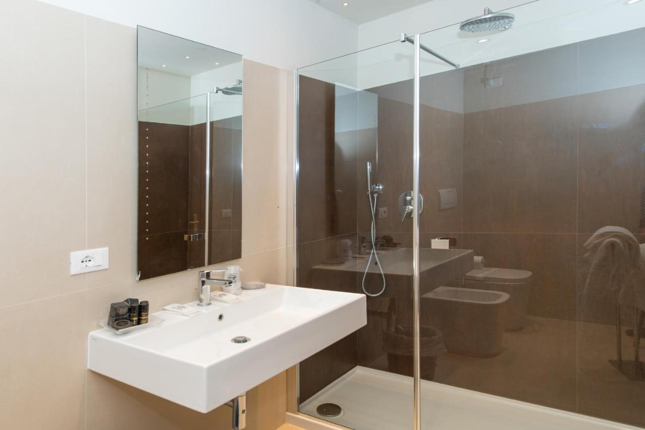 Deluxe Room with Grand Canal View