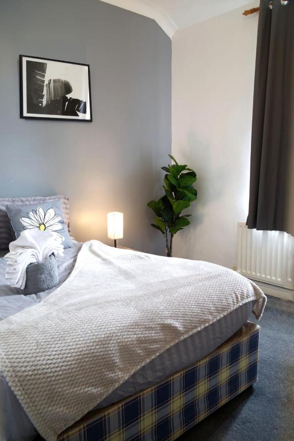 Double Room perfect for contractors and Professionals - B&B Wolverhampton