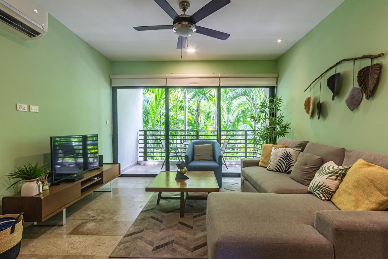Seaview Roof Pool, Gym Onsite, 4 Blocks to 5th Ave - B&B Playa del Carmen