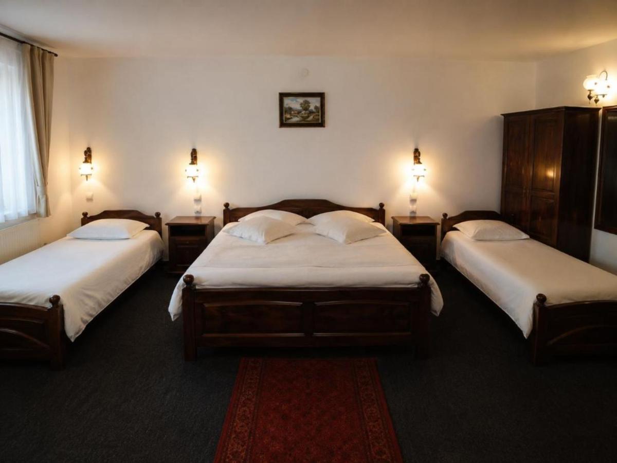 Comfort Triple Room