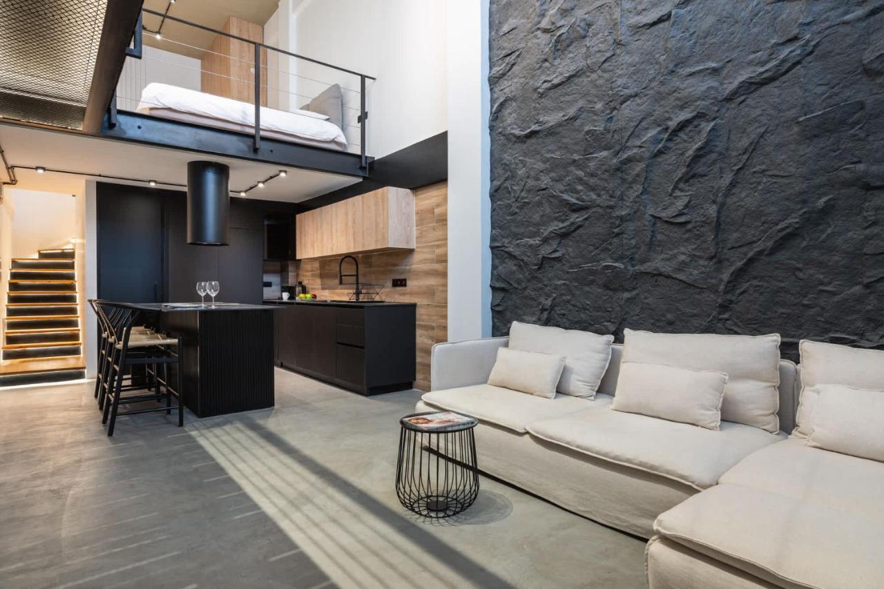 Luxury Loft with Balcony in Central Limassol - B&B Limassol