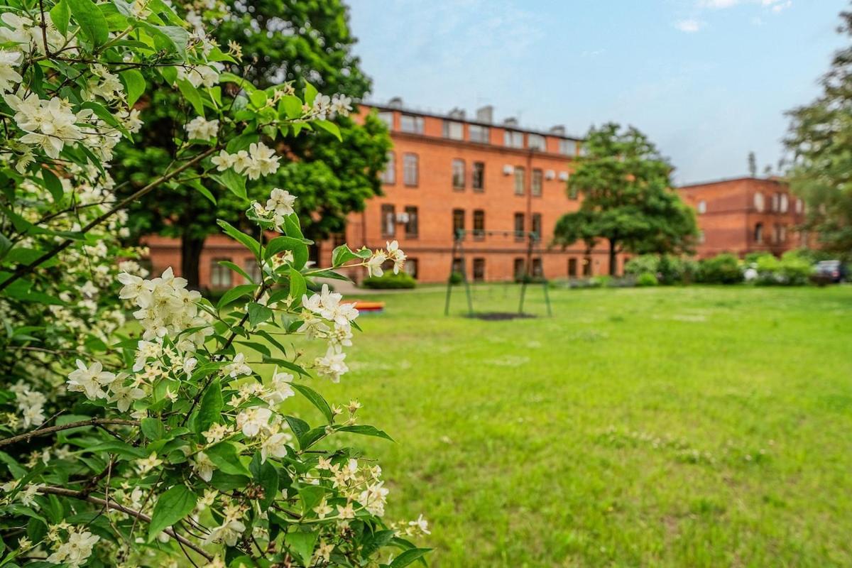 Historic Red Brick Loft Near Center - Bed and Breakfast Kaunas