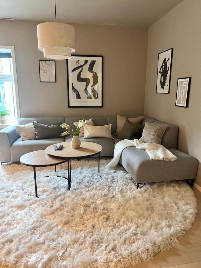 Premium 4BR Apartment steps from Bryggen - B&B Bergen