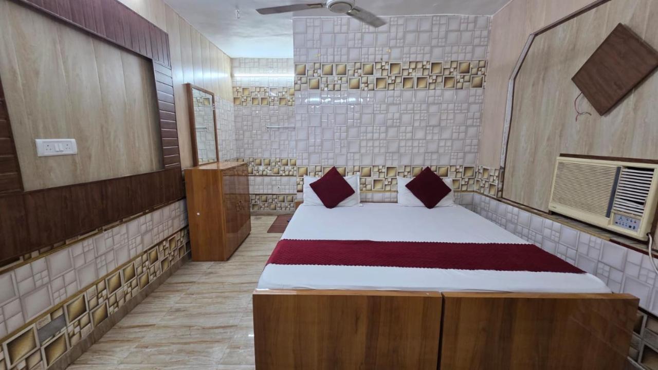 Tripathi's Rampath Inn Ayodhya - B&B Ayodhya