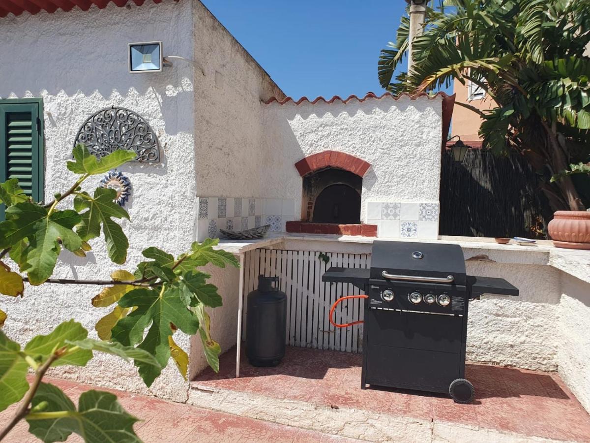 Appartamenti Villa Augusta-del-Sol - Ferienwohnung Fontane Bianche