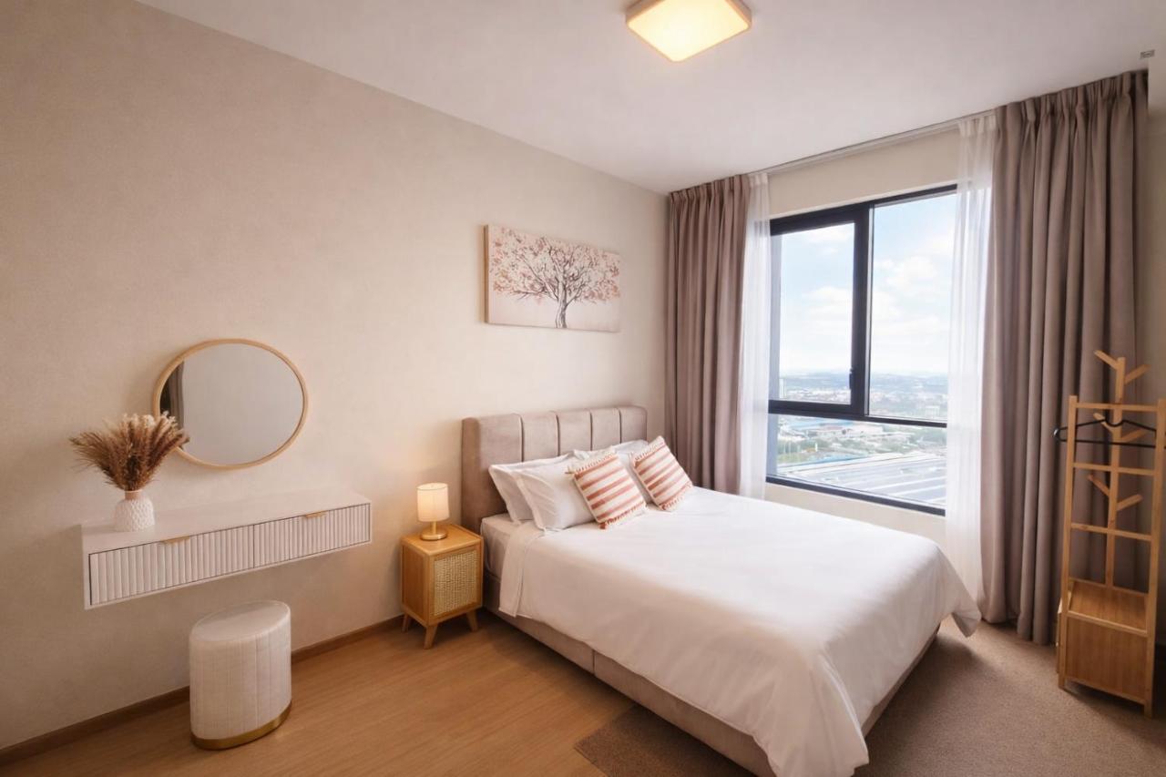 AZ Homestay BeCentral I-City Hotel Tower Shah Alam 2 Bedroom 1 Bath with Free Parking - Chambres d'hôtes Shah Alam