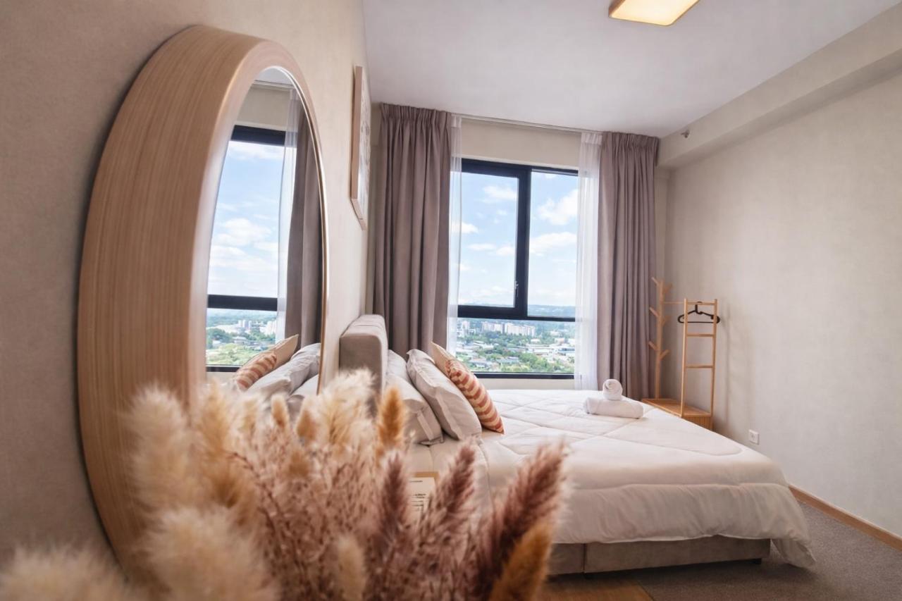 AZ Homestay BeCentral I-City Hotel Tower Shah Alam 2 Bedroom 1 Bath with Free Parking - Chambres d'hôtes Shah Alam