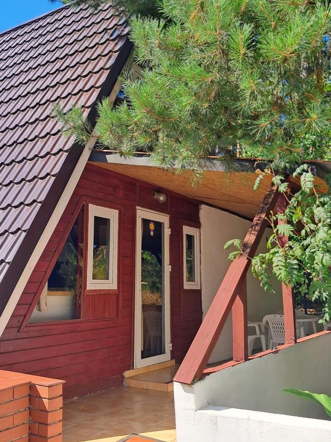 Domki Wakacyjne nad Jeziorem - Bed and Breakfast Janowice