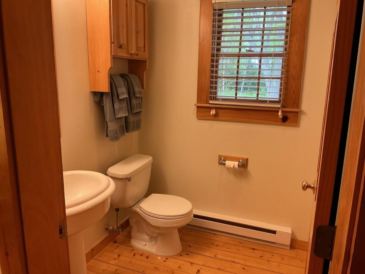 Rivers Edge Cabins - Cozy Lookout - Bed and Breakfast Cushing