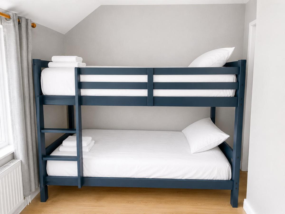 Economy Quadruple Room with Shared Bathroom