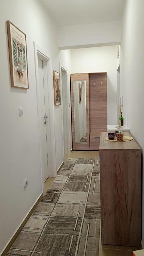 Gina Apartment - B&B Podgorica