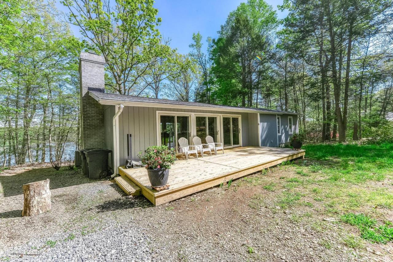 Secluded Lakefront Gem W/ Free WiFi, Two-Level Deck, Private Dock & Great Views - B&B Mineral