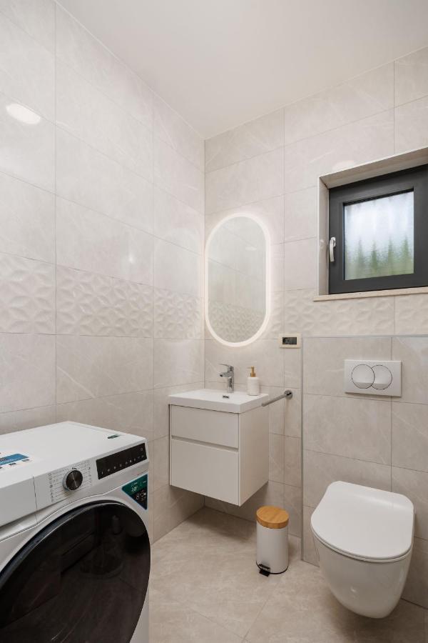 Luxury Apartments VIN with Pool & Sea View - Chambres d'hôtes Matulji