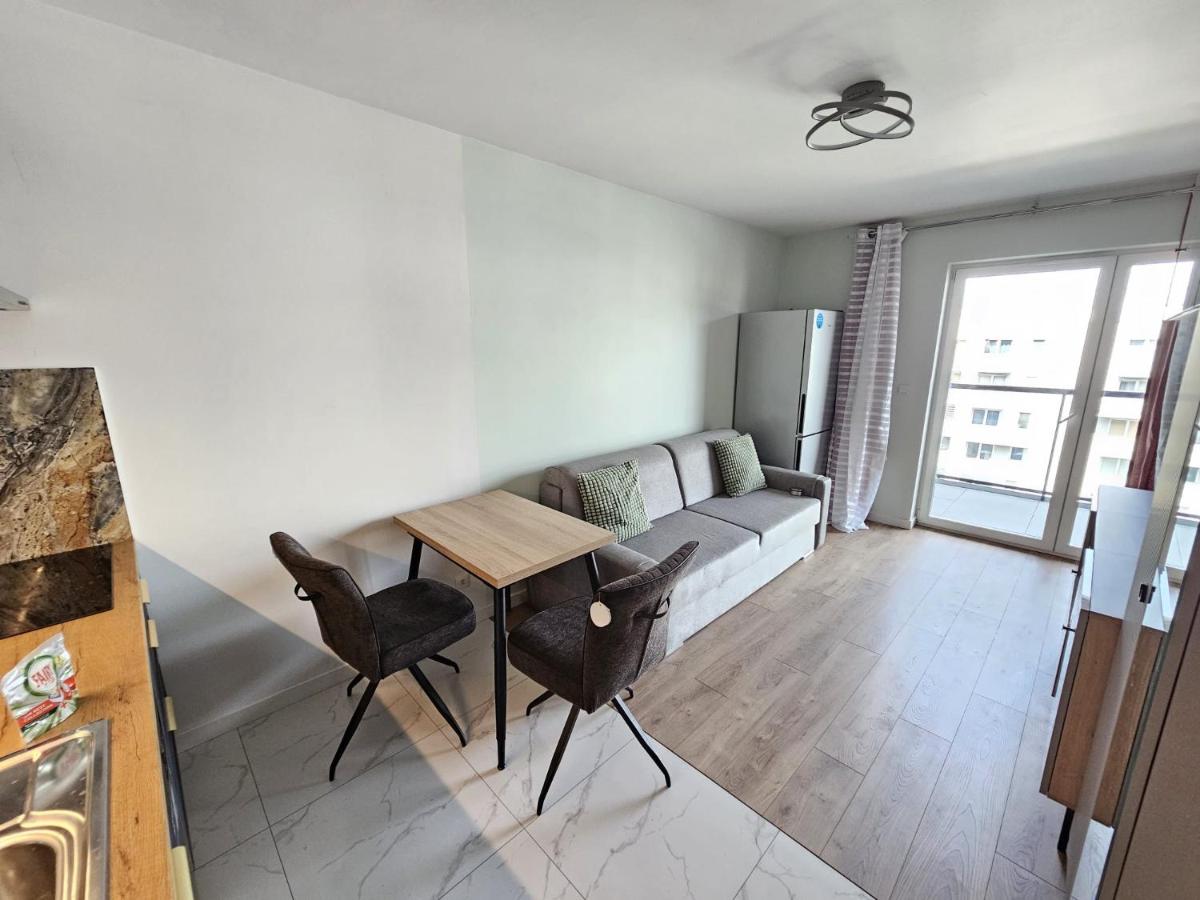 One-Bedroom Apartment with Balcony