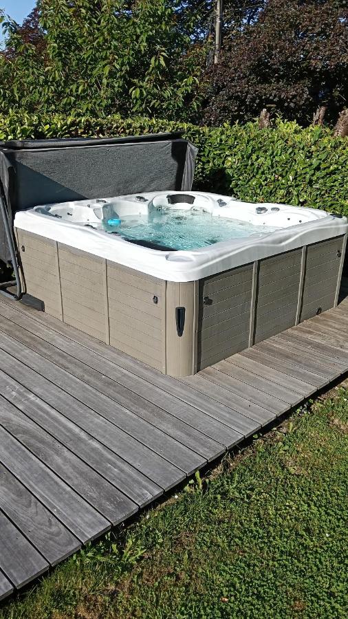 Chambre à TROOZ dans magnifique fermette - très calme, jacuzzi - 40 minutes de Spa - Francorchamps - Chambres d'hôtes Trooz