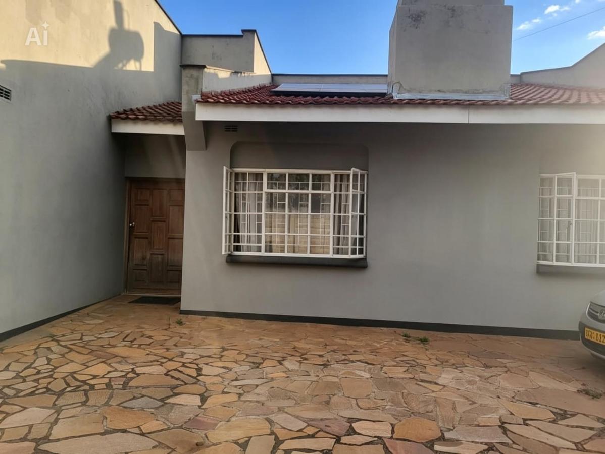 2 Bed Cottage close to Westgate Shopping Centre - B&B Harare