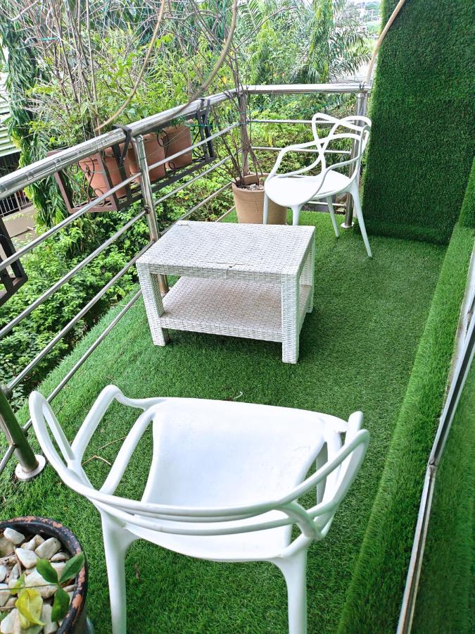 Luxury 1 Bedroom in the Heart of Ikeja GRA, Big Balcony, Big parlor, 24 Power, WiFi - Chambres d'hôtes Ikeja